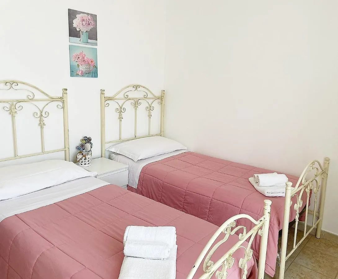 Il Melograno Residence Marzamemi 0*,  Italia